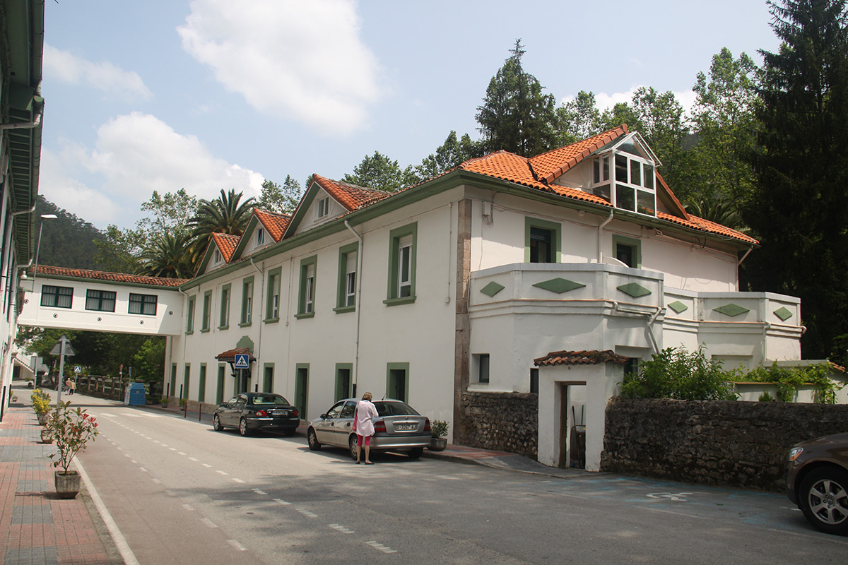 Balneario Las Caldas de Besaya, pasadizo casino