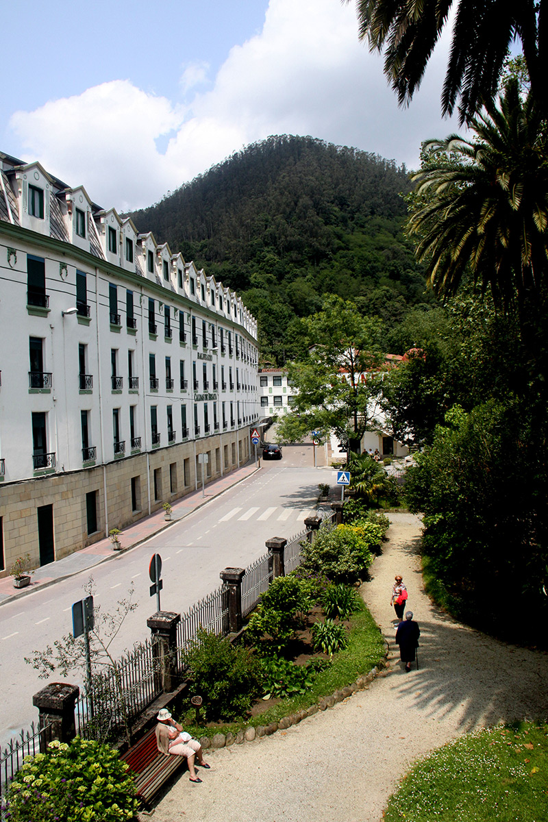 Balneario Las Caldas de Besaya, fachada principal